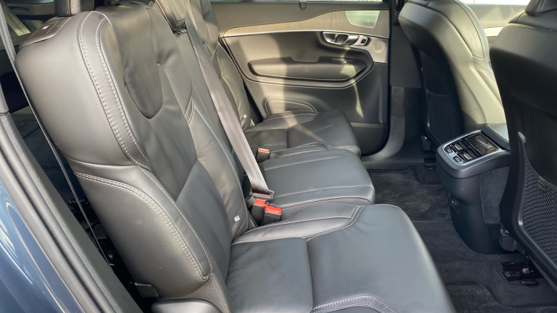 Volvo XC90 2.0 B5P [250] Ultra Dark 5dr AWD Geartronic Petrol Estate